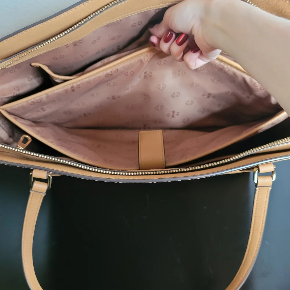 Tory Burch Large Emerson Top Zip Tote - Picture 8 of 16
